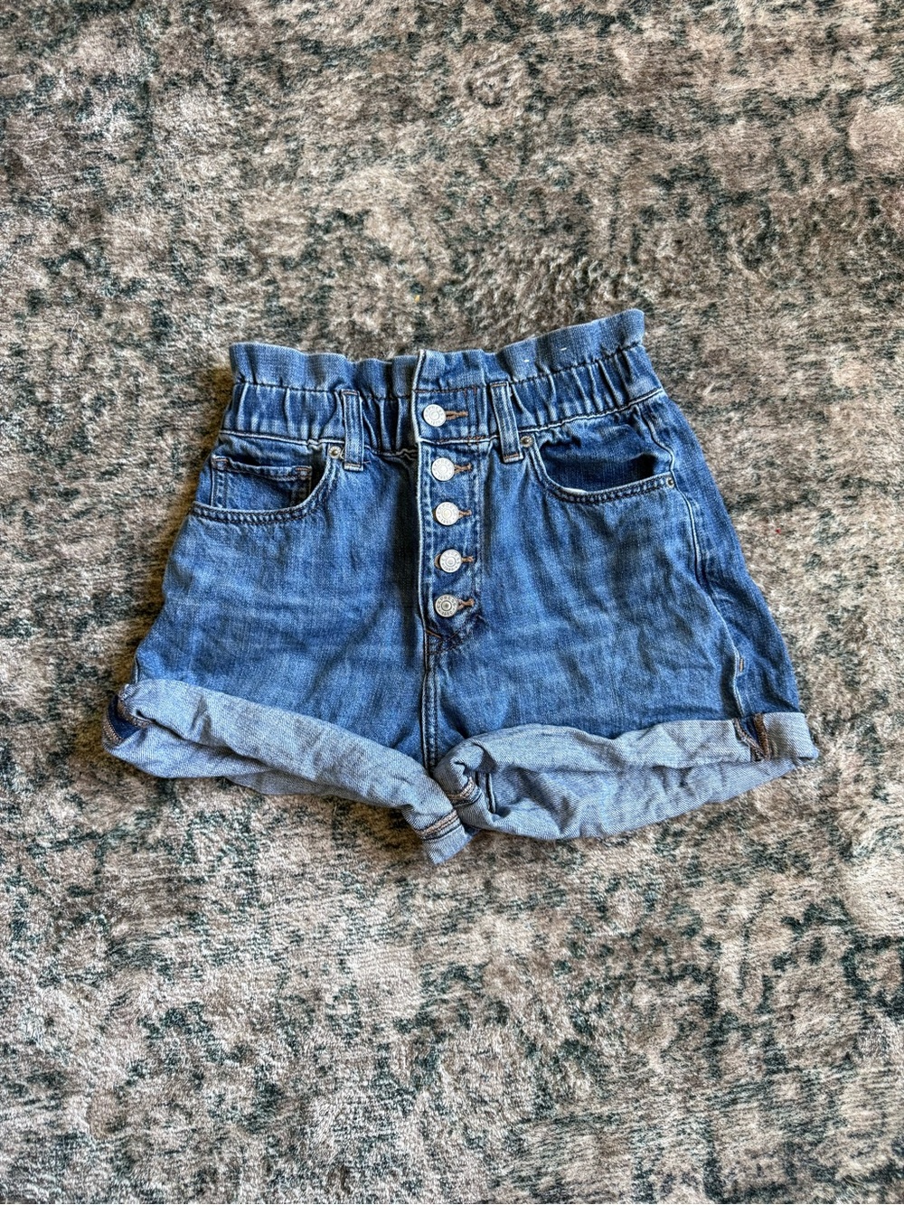High-Waist Rolled Hem Denim Shorts - Blue